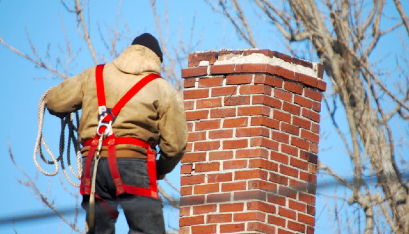 Qui contacter pour un ramonage de cheminée à Denée ?